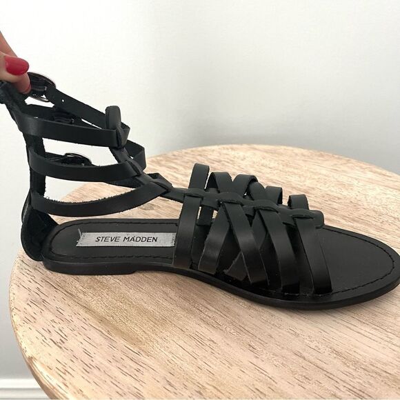 Steve Madden Yashi Gladiator Sandals in Black with Silver Buckles Sz 7, NWOB - Picture 7 of 10